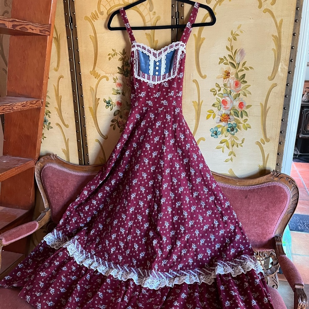 SOLD❤️1970s Gunne Sax Prairie Maxi Sundress with Apron Tie